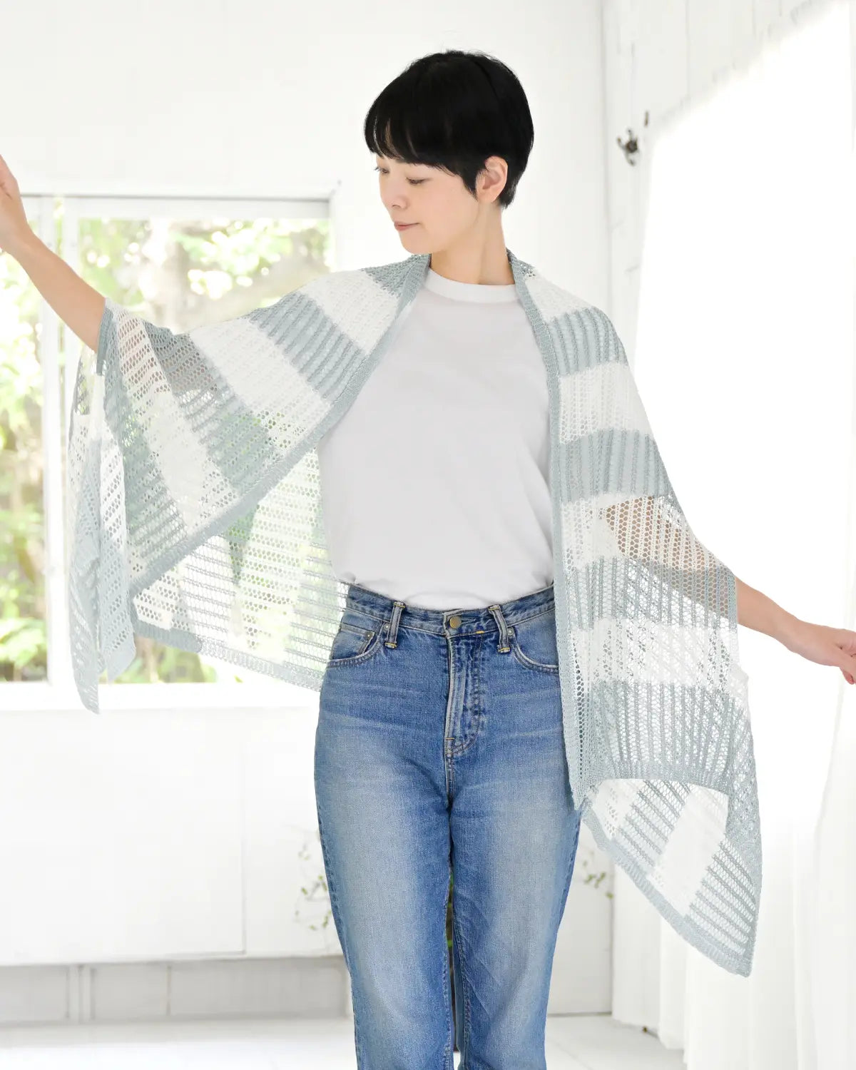 モデル身長:169cm#カラー_01 ペールシルバー×ホワイト