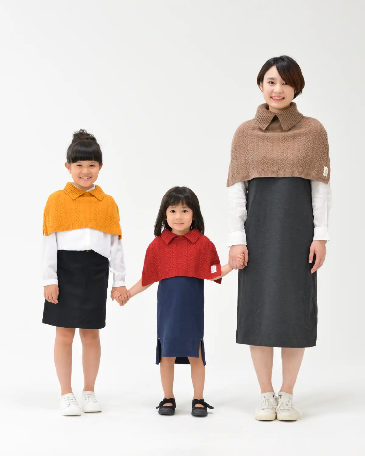 【Autumn Sale】ケーブル編みケープ ウール100%