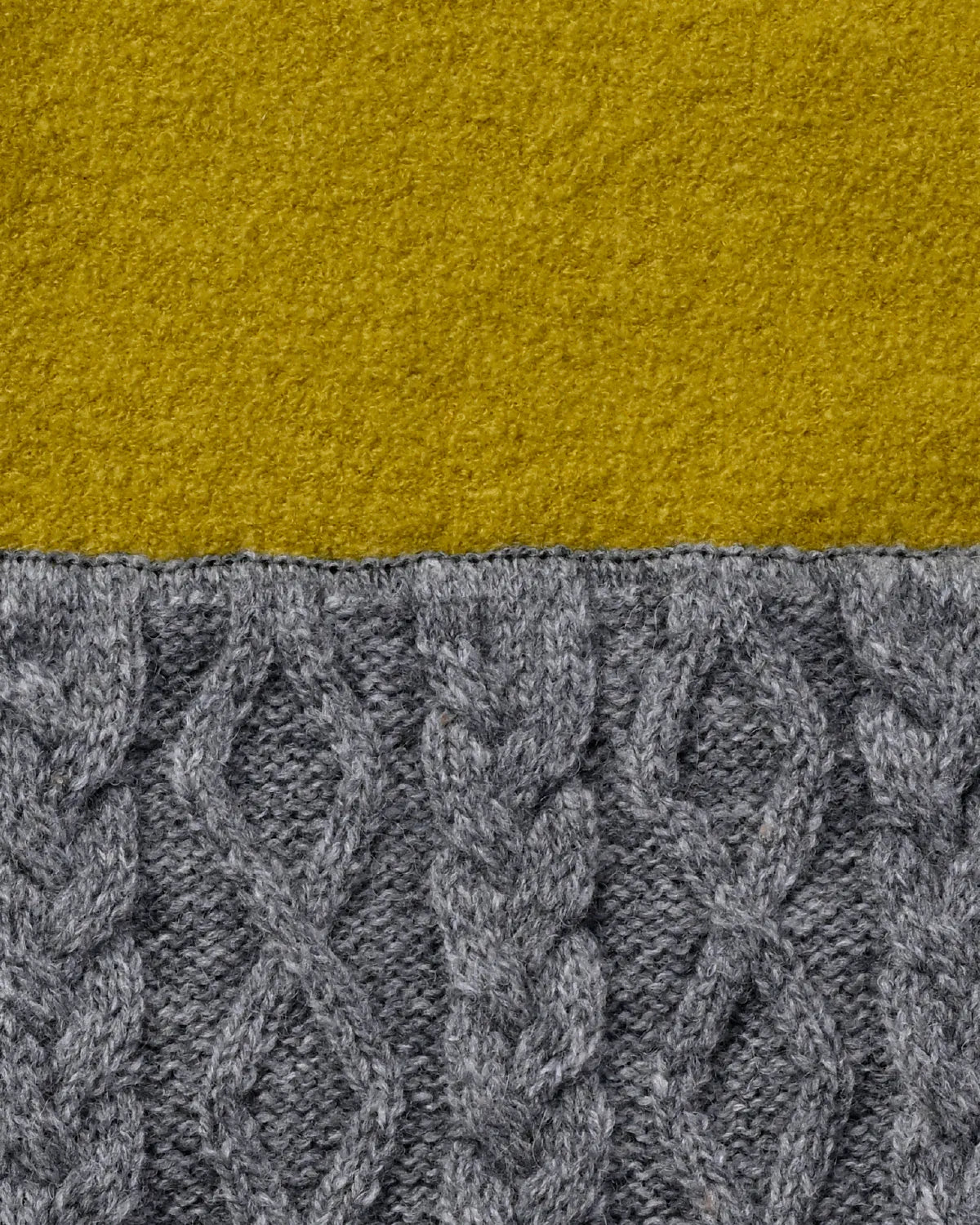 #カラー_03 グレー×サフラン